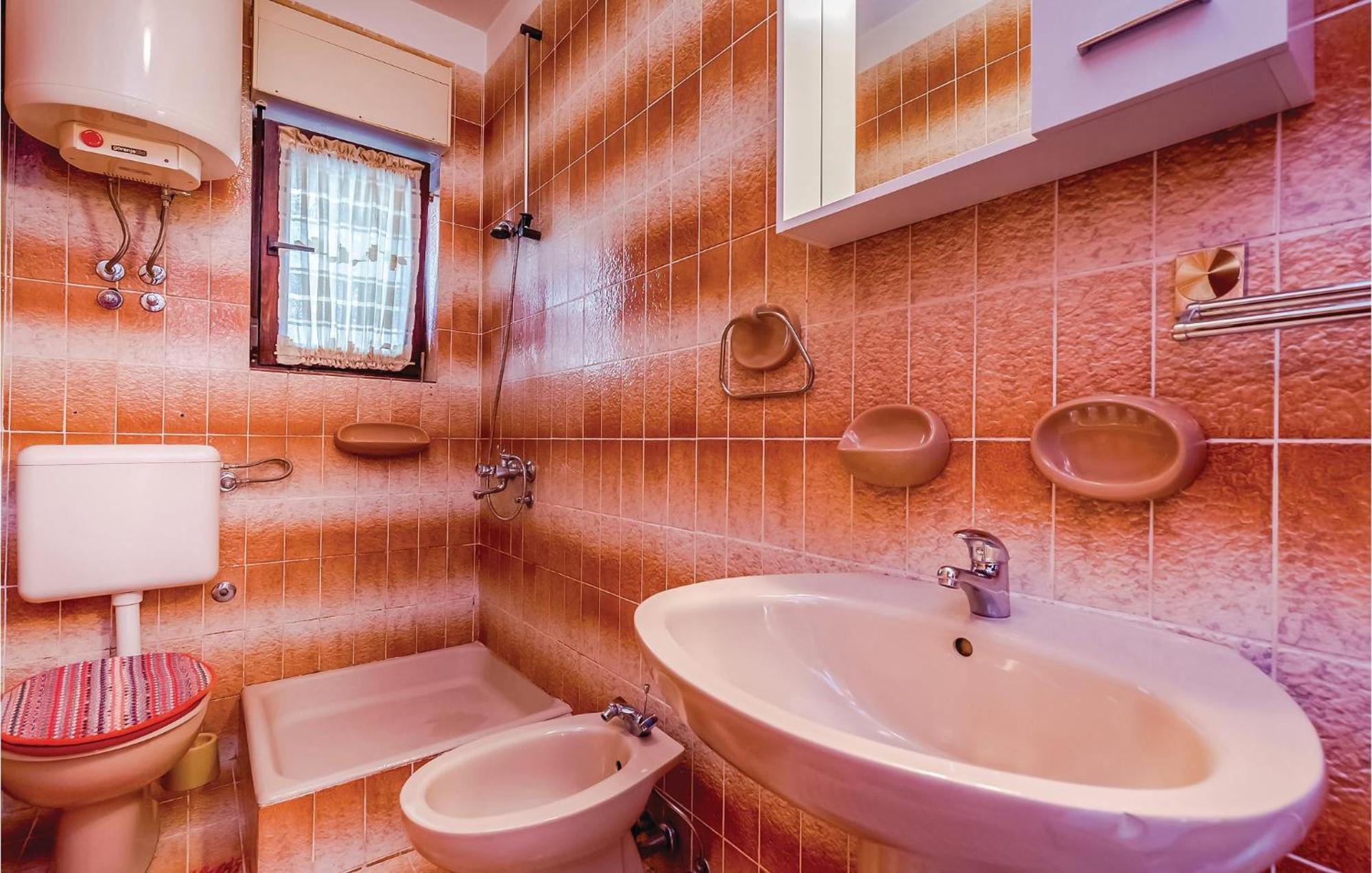 Beautiful Apartment In Novi Vinodolski Esterno foto