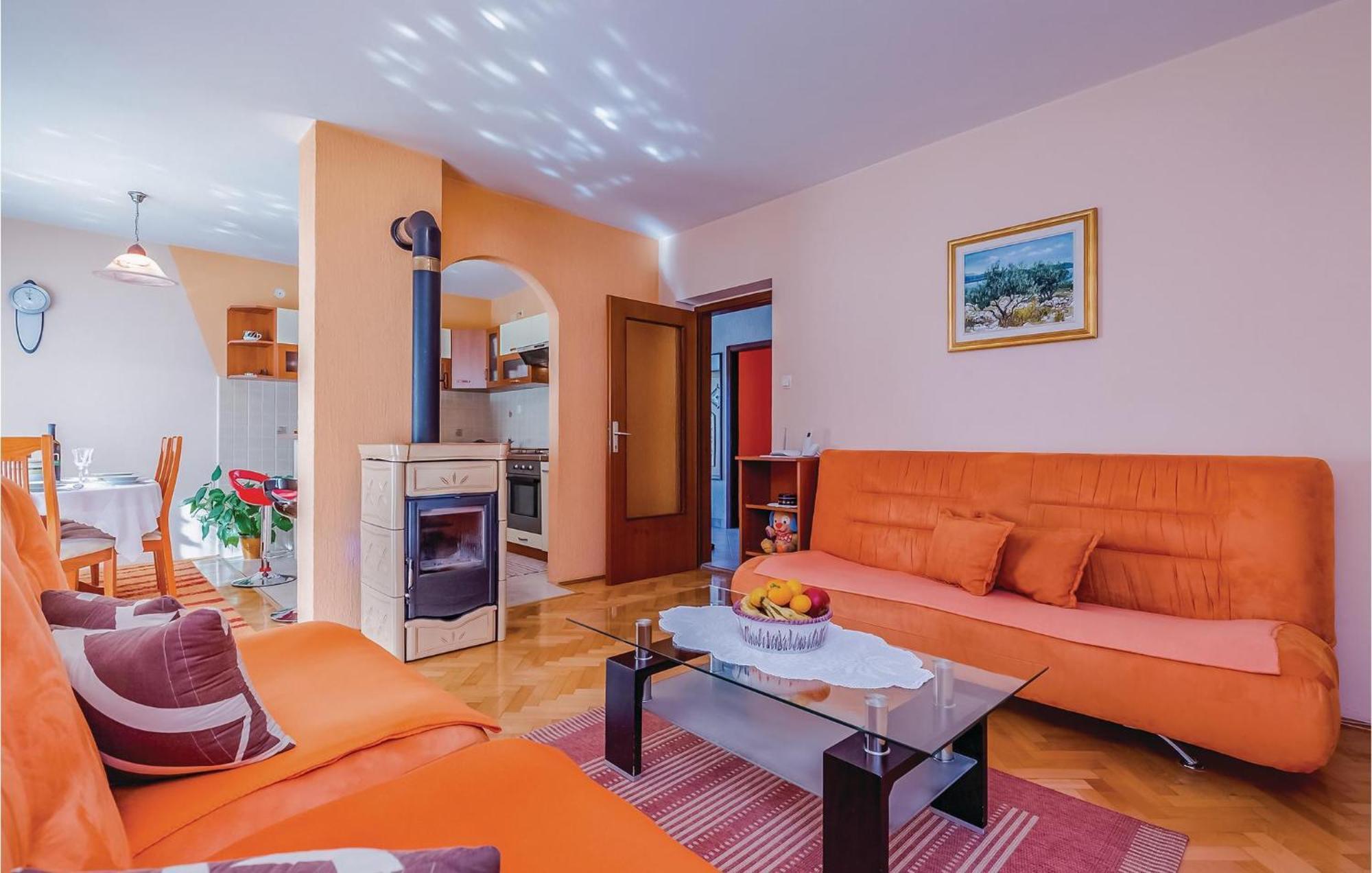 Beautiful Apartment In Novi Vinodolski Esterno foto